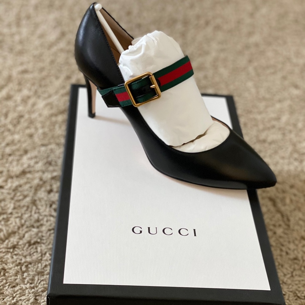 Brand new Gucci Women's Black Sylvie Leather Pump